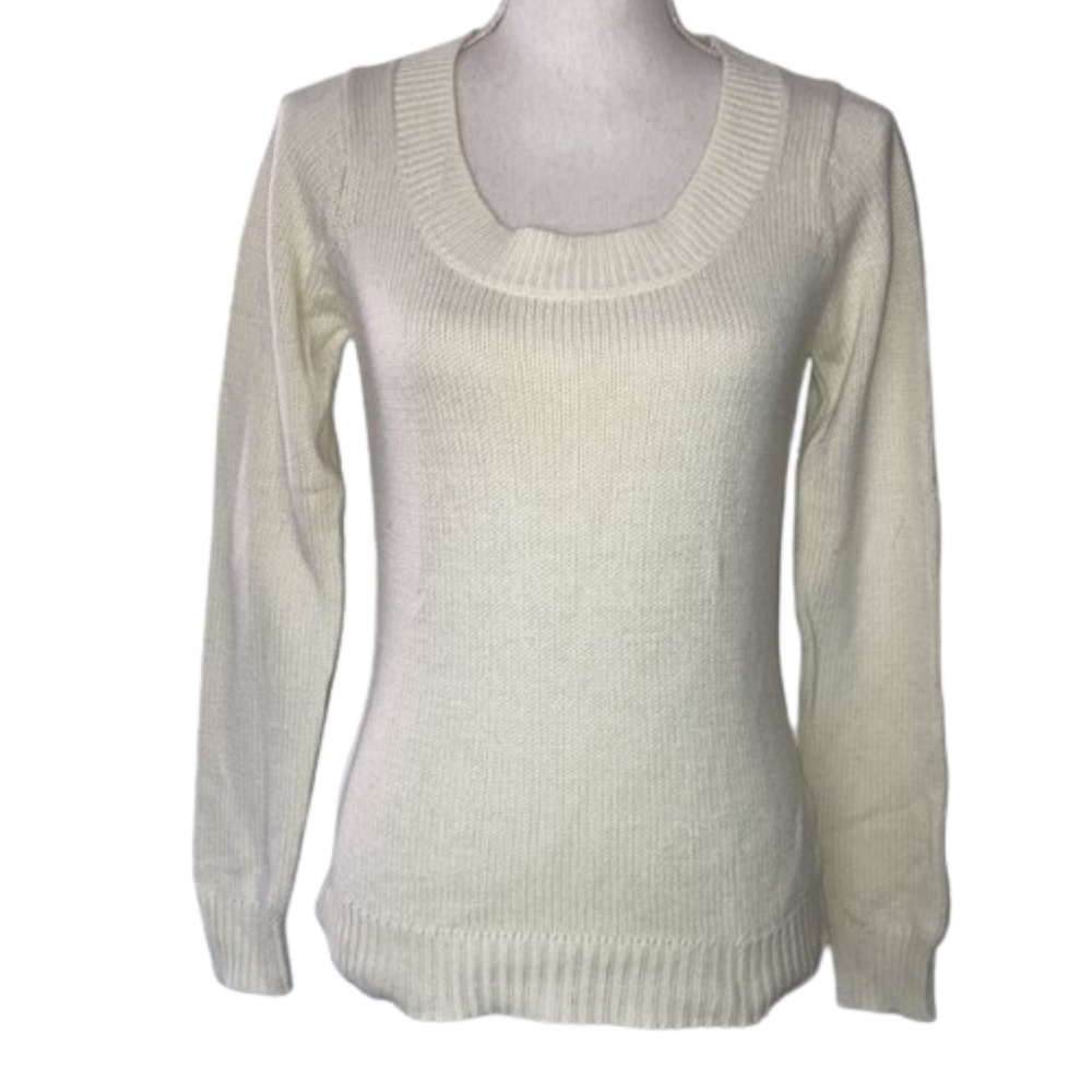 Zara knit top Womens cream color long sleeved U shaped neck